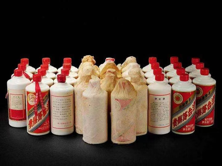 佛冈日照岚山回收酒价格哪里回收(附近上门回收茅台酒）?